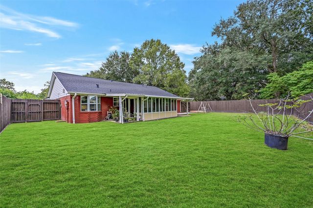 5403 Carmona Lane, Pearland, TX 77584