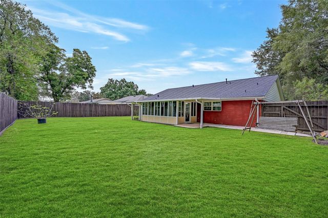 5403 Carmona Lane, Pearland, TX 77584