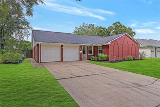 5403 Carmona Lane, Pearland, TX 77584