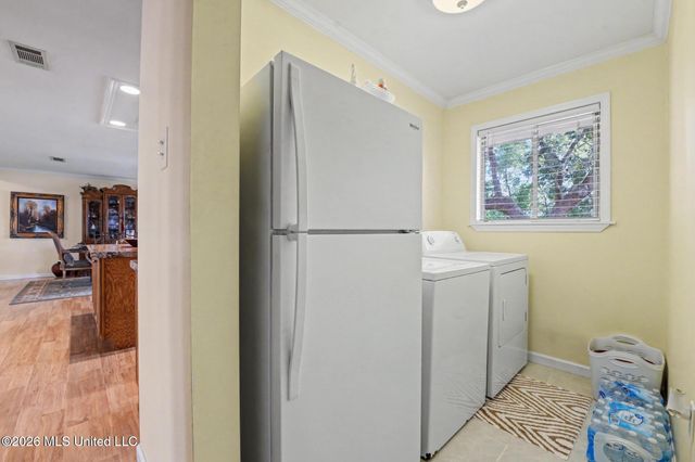 332 Eastview Drive, Biloxi, MS 39531