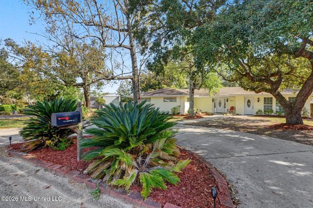 332 Eastview Drive, Biloxi, MS 39531