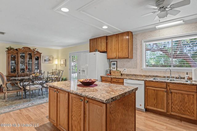 332 Eastview Drive, Biloxi, MS 39531