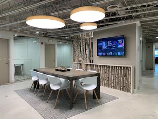 820 W 41 St 301, Miami Beach, FL 33140