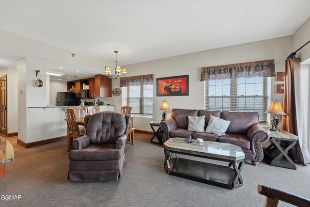 410 Big Bear Way, Pigeon Forge, TN 37863