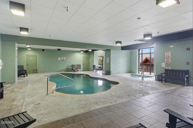 410 Big Bear Way, Pigeon Forge, TN 37863