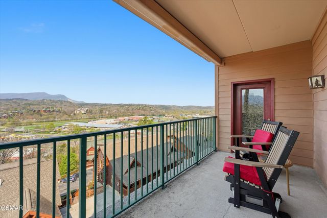 410 Big Bear Way, Pigeon Forge, TN 37863