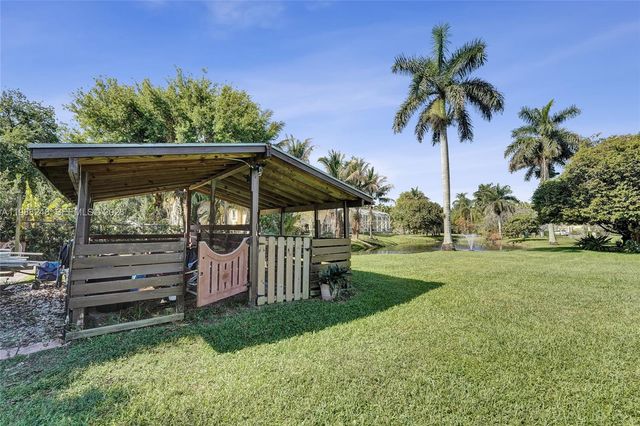 4701 SW 110th Ave, Davie, FL 33328