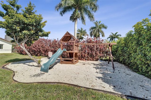 4701 SW 110th Ave, Davie, FL 33328