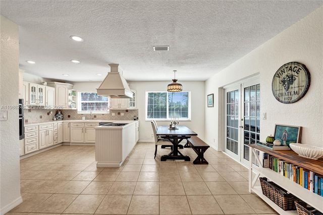 4701 SW 110th Ave, Davie, FL 33328