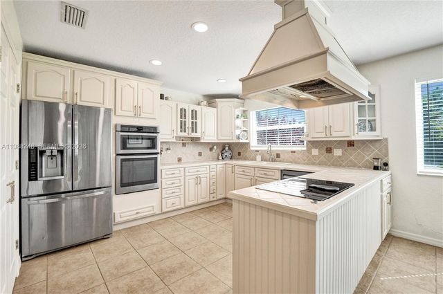 4701 SW 110th Ave, Davie, FL 33328