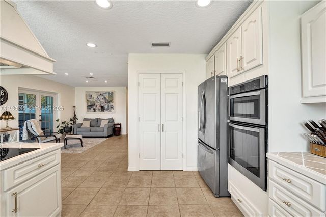 4701 SW 110th Ave, Davie, FL 33328