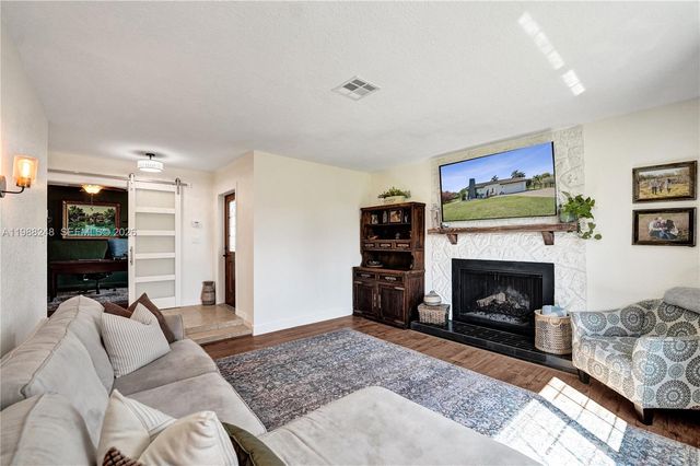 4701 SW 110th Ave, Davie, FL 33328