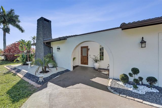 4701 SW 110th Ave, Davie, FL 33328