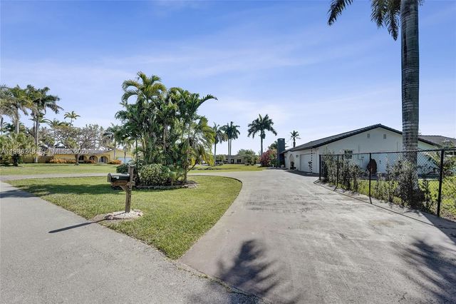4701 SW 110th Ave, Davie, FL 33328