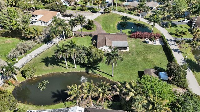 4701 SW 110th Ave, Davie, FL 33328
