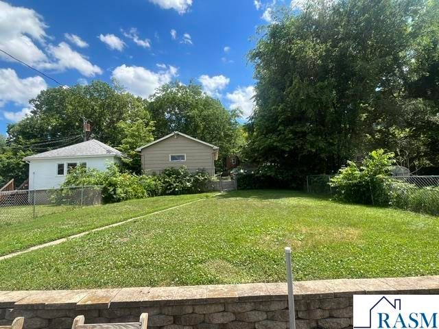 433 N 5th Street, Mankato, MN 56001