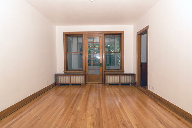 5104 W Hutchinson Street 2, Chicago, IL 60641