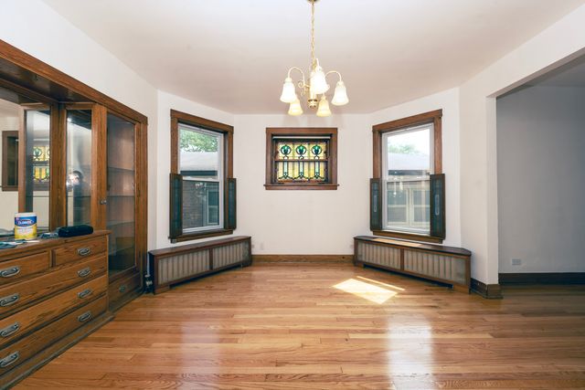 5104 W Hutchinson Street 2, Chicago, IL 60641