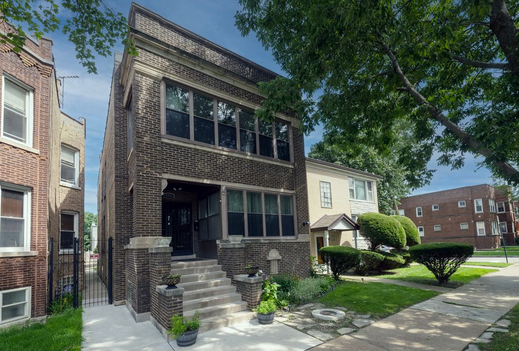 5104 W Hutchinson Street 2, Chicago, IL 60641