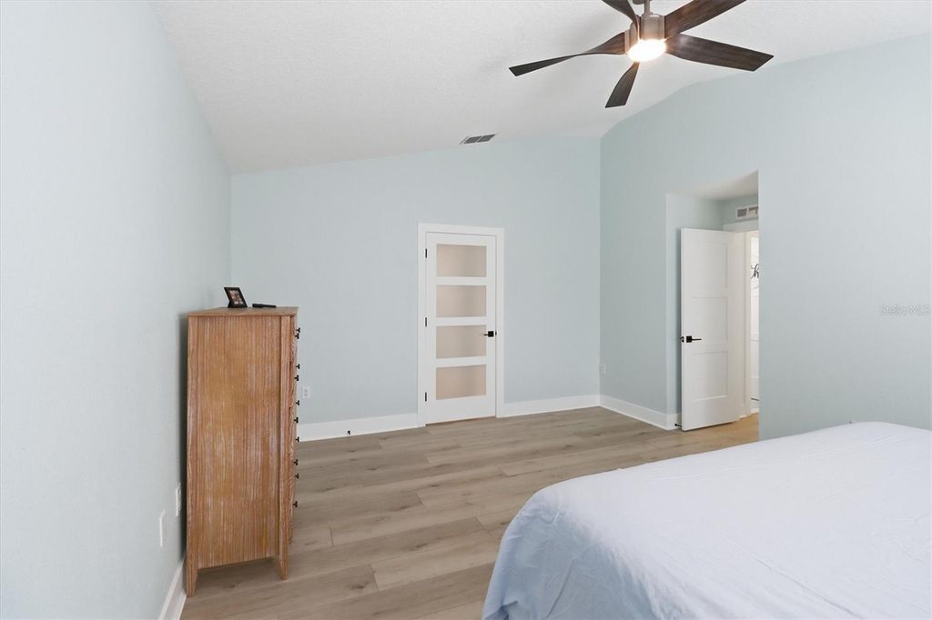 Image 25 of property listing at 16948 CORNER HILL COURT, Orlando, FL 32820