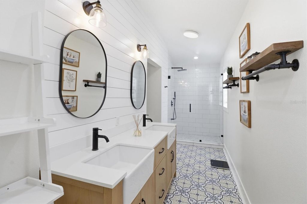 Image 33 of property listing at 16948 CORNER HILL COURT, Orlando, FL 32820