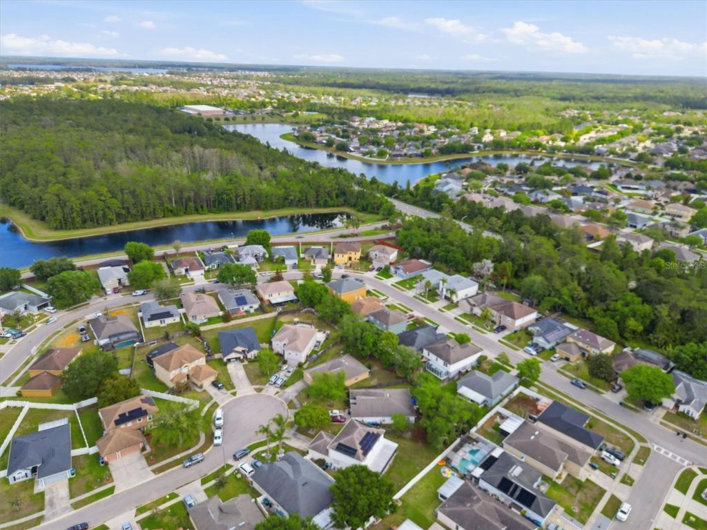 Image 55 of property listing at 16948 CORNER HILL COURT, Orlando, FL 32820