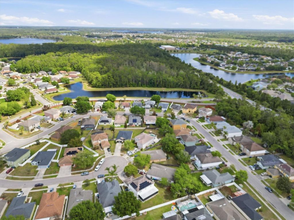 Image 58 of property listing at 16948 CORNER HILL COURT, Orlando, FL 32820