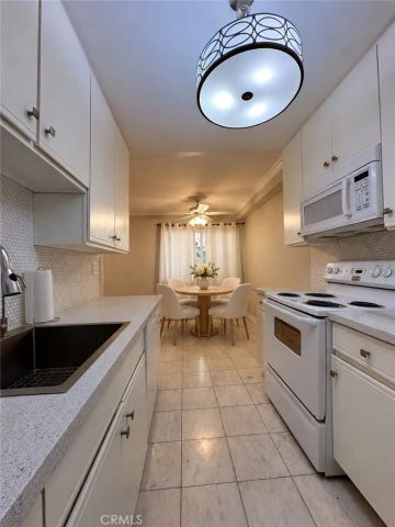 121 Sinclair 122, Glendale, CA 91206