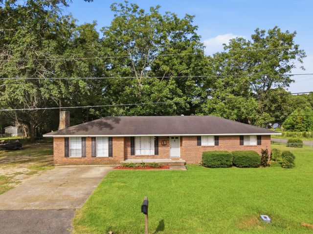 101 Forrest Dr., Petal, MS 39465