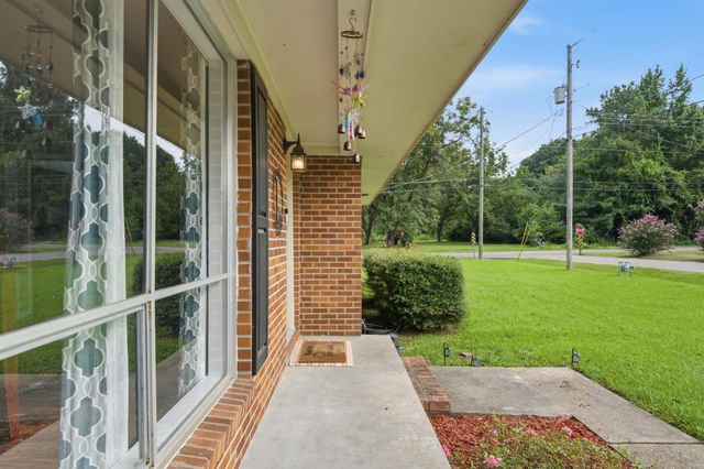101 Forrest Dr., Petal, MS 39465