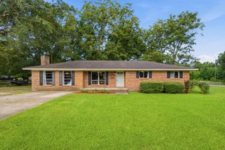 101 Forrest Dr., Petal, MS 39465