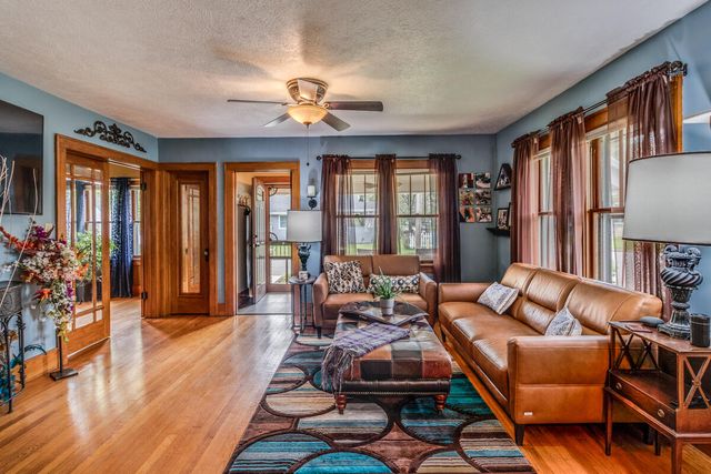15 Pioneer Street, Battle Creek, MI 49015