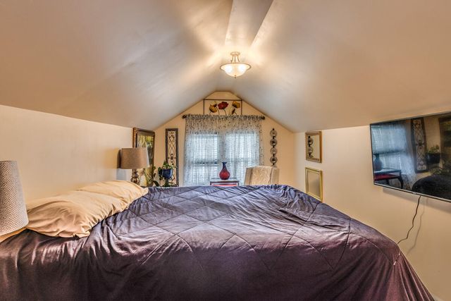 15 Pioneer Street, Battle Creek, MI 49015