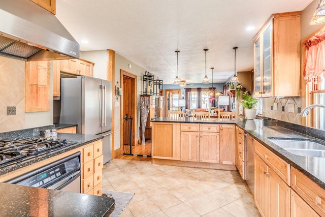 15 Pioneer Street, Battle Creek, MI 49015