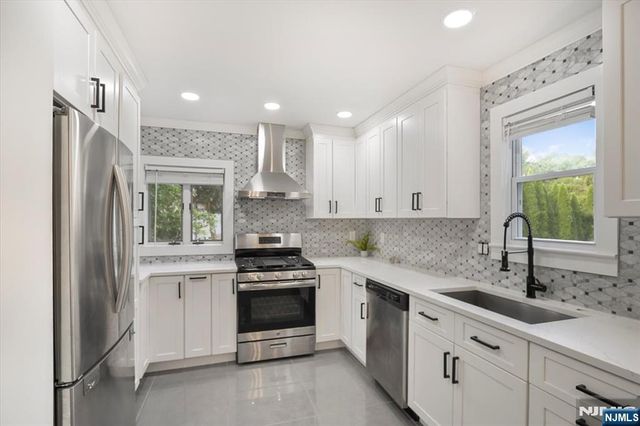 53 Sylvan Terrace, Wayne, NJ 07470