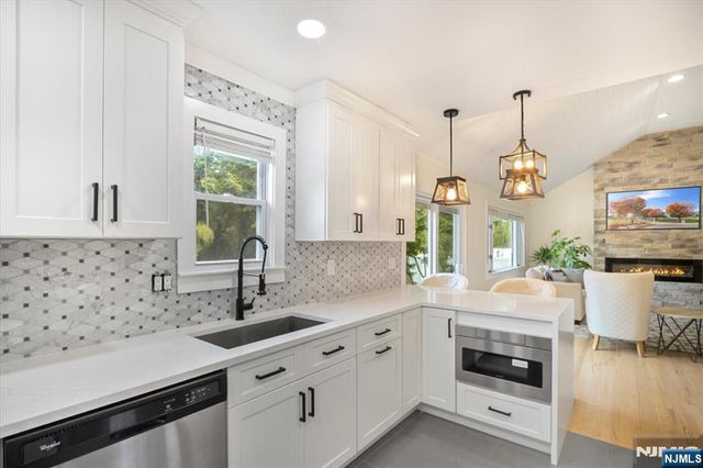 53 Sylvan Terrace, Wayne, NJ 07470