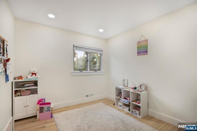 53 Sylvan Terrace, Wayne, NJ 07470