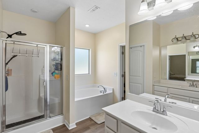 1138 Starhurst Dr, Murfreesboro, TN 37128
