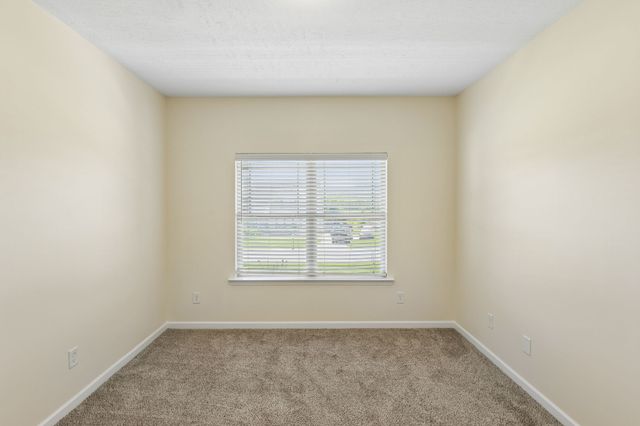 1138 Starhurst Dr, Murfreesboro, TN 37128