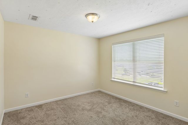 1138 Starhurst Dr, Murfreesboro, TN 37128