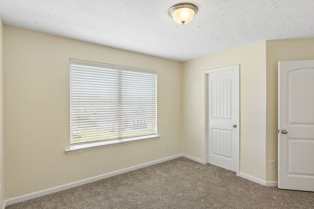 1138 Starhurst Dr, Murfreesboro, TN 37128