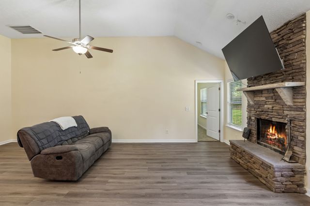 1138 Starhurst Dr, Murfreesboro, TN 37128