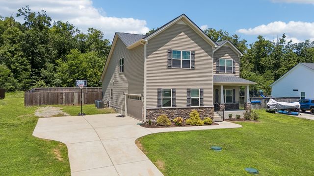 1138 Starhurst Dr, Murfreesboro, TN 37128