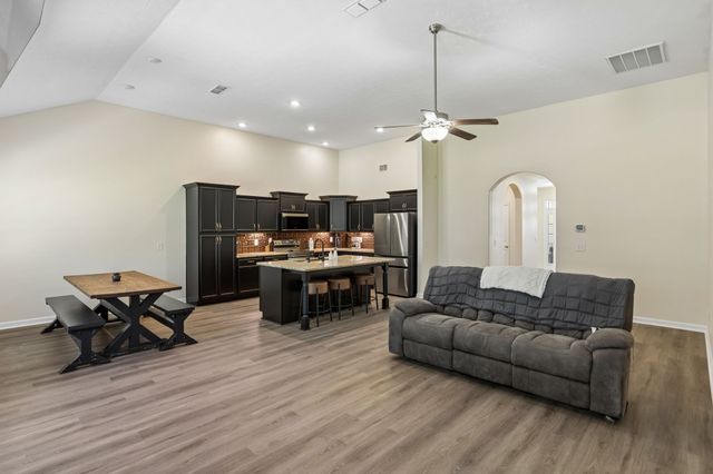 1138 Starhurst Dr, Murfreesboro, TN 37128