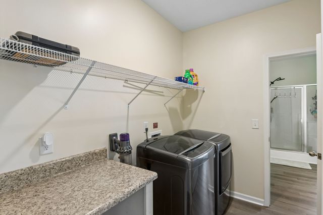 1138 Starhurst Dr, Murfreesboro, TN 37128