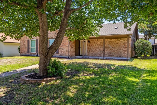 1644 Glenhill Lane, Lewisville, TX 75077