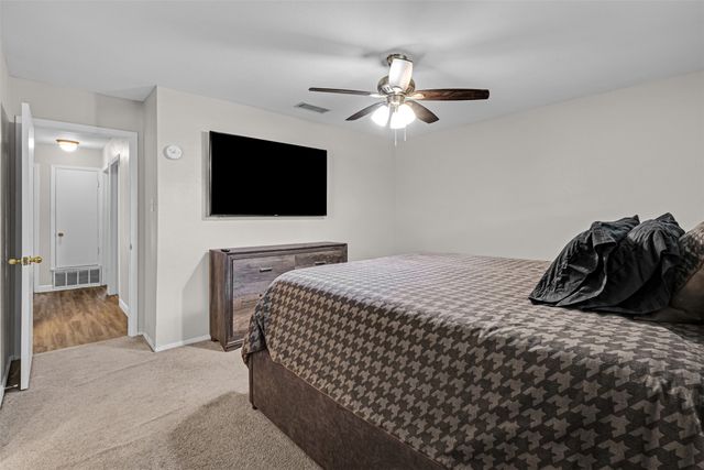 1644 Glenhill Lane, Lewisville, TX 75077
