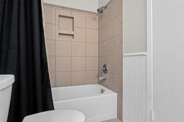1644 Glenhill Lane, Lewisville, TX 75077