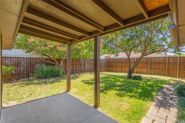 1644 Glenhill Lane, Lewisville, TX 75077