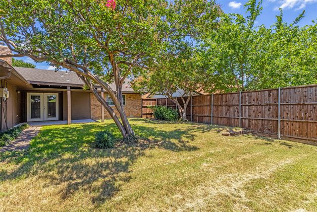 1644 Glenhill Lane, Lewisville, TX 75077